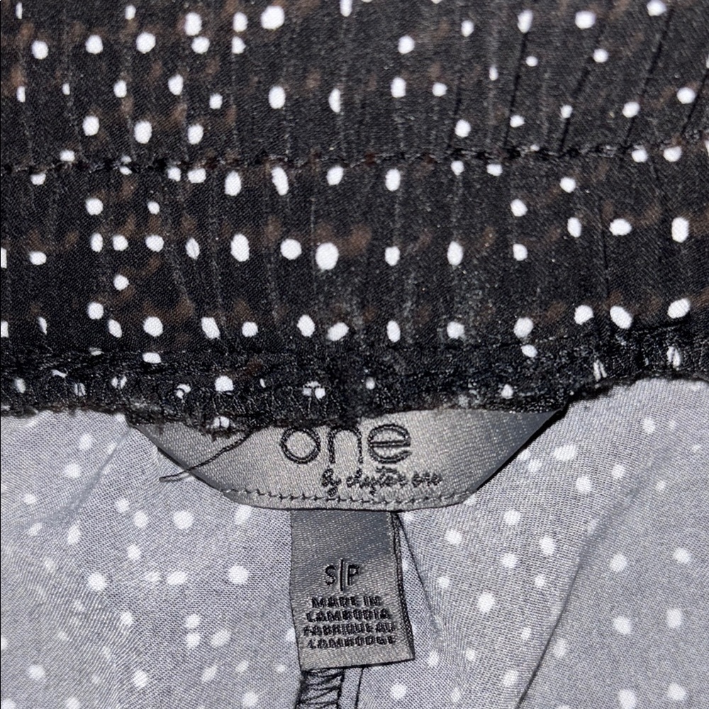💜💜 Black and White Polka Dot Adorable Capri Summer Jogger Dress Pants - Picture 3 of 10